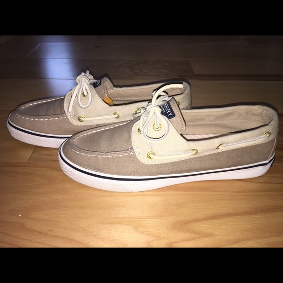 Quality women’s Sperry’s boat shoes - Picture 5 of 6